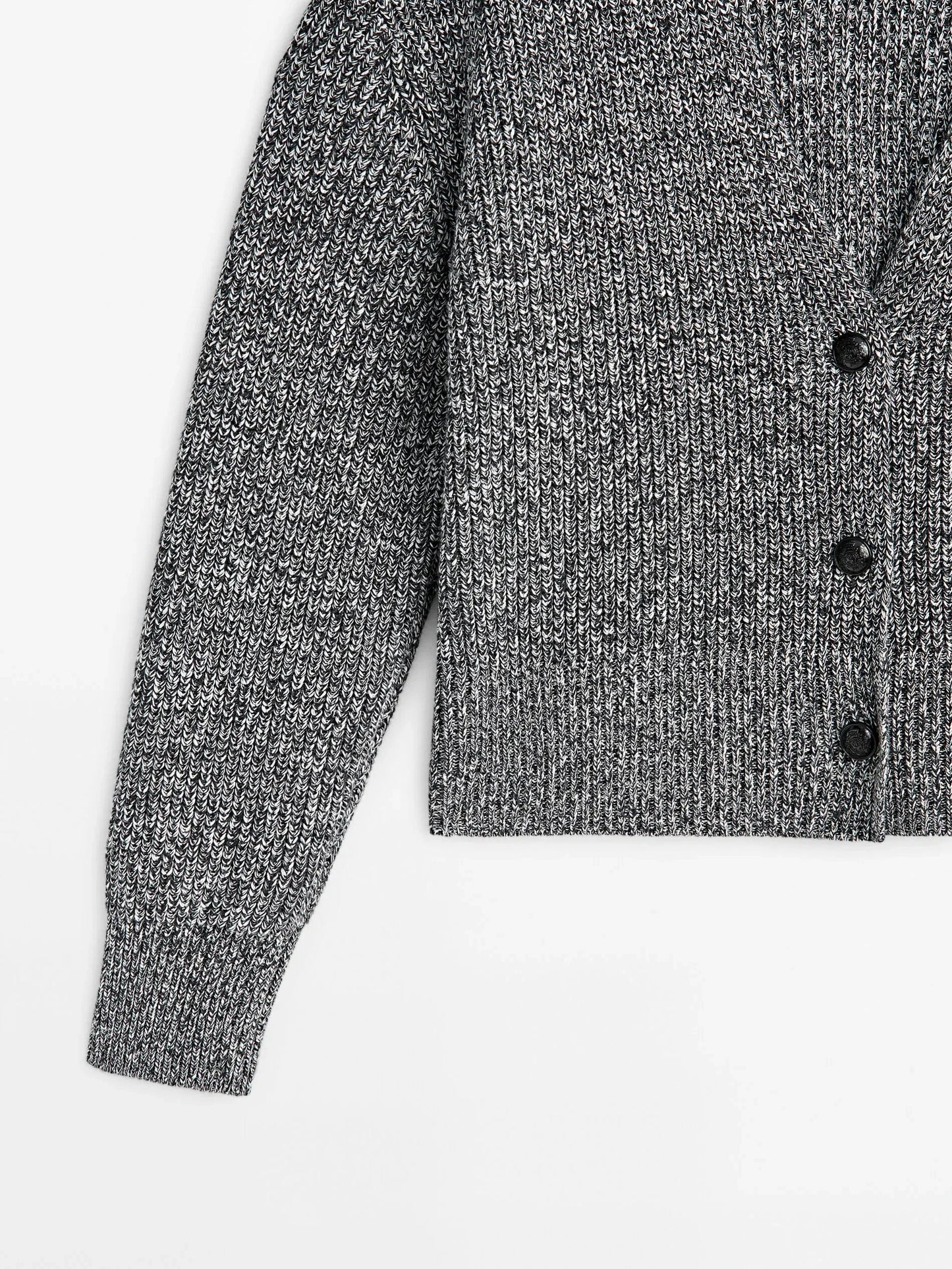 Massidutti 2025: Kurzstrickjacke im Zweifarb-Design NOOR08