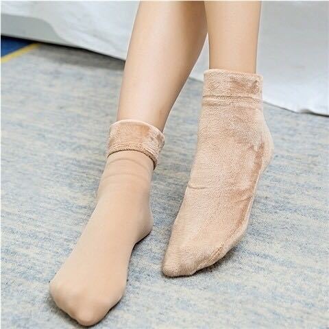 Dicke Wintersocken für Damen | Lässige Plüsch-Bodensocken NOOR08