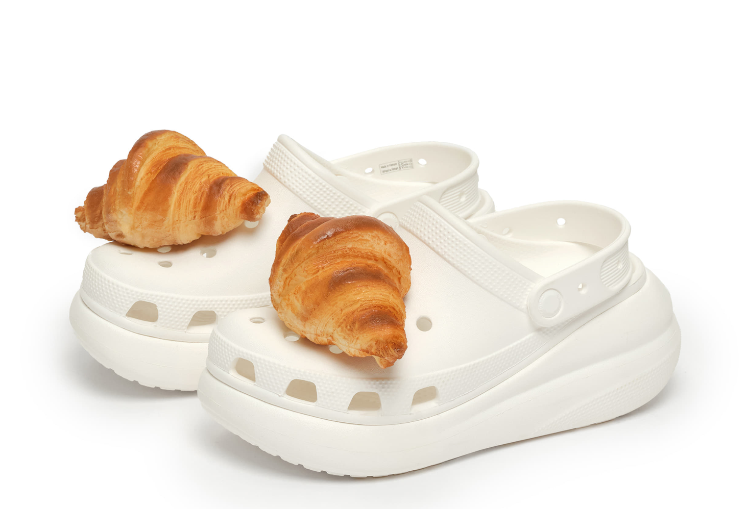 Croissant Crocs Charm / Croissant Anstecker – Funny Food Jibbitz Plug für Crocs & Clogs