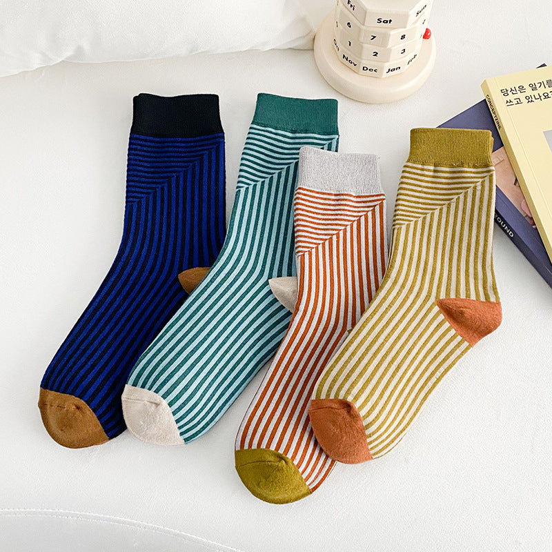 Mittellange Socken mit Farbstreifen – Modisch & Bequem NOOR08