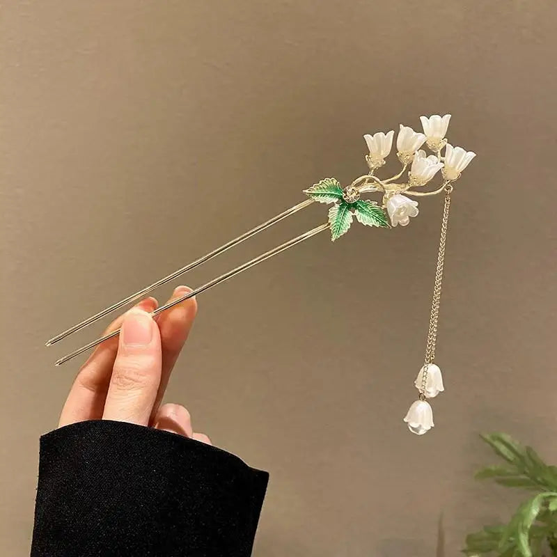 Eleganter chinesischer Haarstab mit Blumen und Quaste NOOR08