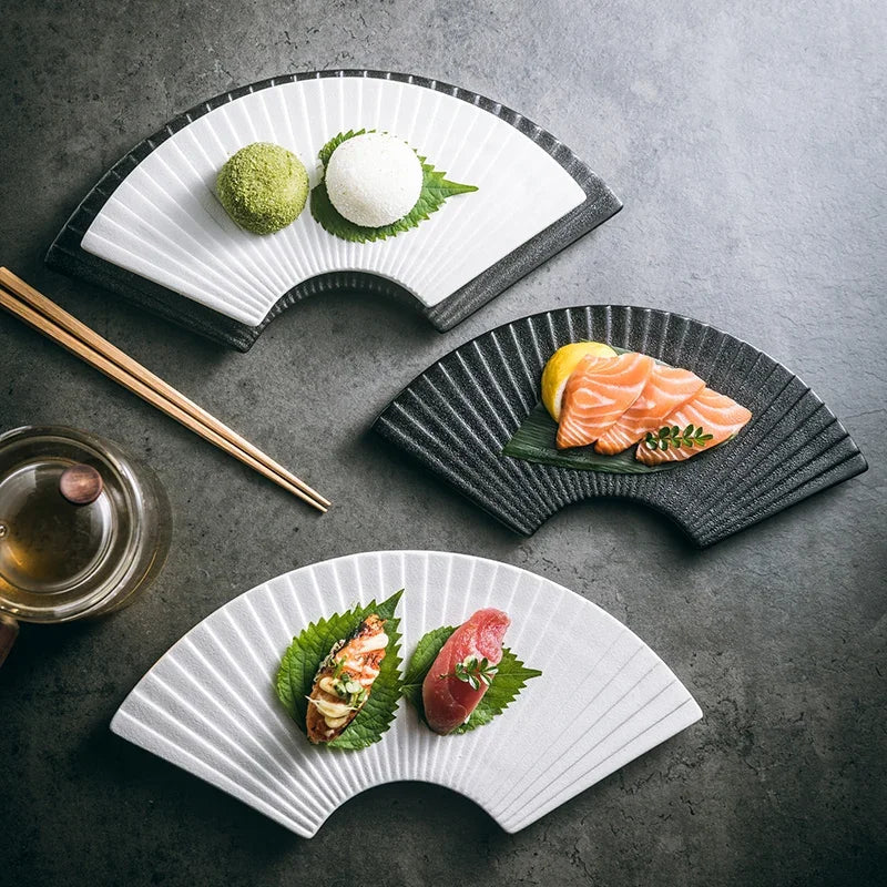 Japanisches Sushi-Teller-Set – Matte Keramik Fächerplatten (4 Stk) NOOR08