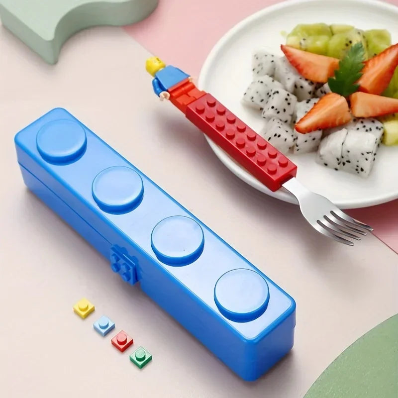 Bunte Baustein Besteck-Set – Tragbare Gabel & Löffel | Auslaufsicherer Kinder-Essensbehälter für Schule & Salat NOOR08