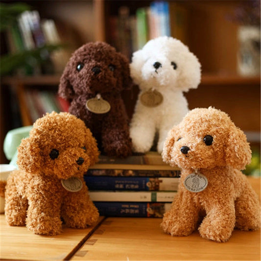 Weiches 20cm Plüschtier in Teddy-Hund-Design mit Anhänger. Realistische Optik, ideal als Kindergeburtstagsgeschenk oder Dekoration.

