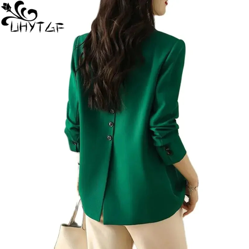 Ein eleganter Damen-Blazer in Khaki, Schwarz oder Grün. Ein-Knopf-Verschluss, lange Ärmel und gerade Passform. Perfekt für Büro und formelle Anlässe.

