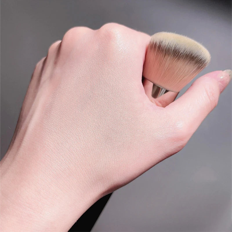 Make-up-Pinsel, Foundation- & Concealer-Pinsel, abgewinkelt NOOR08