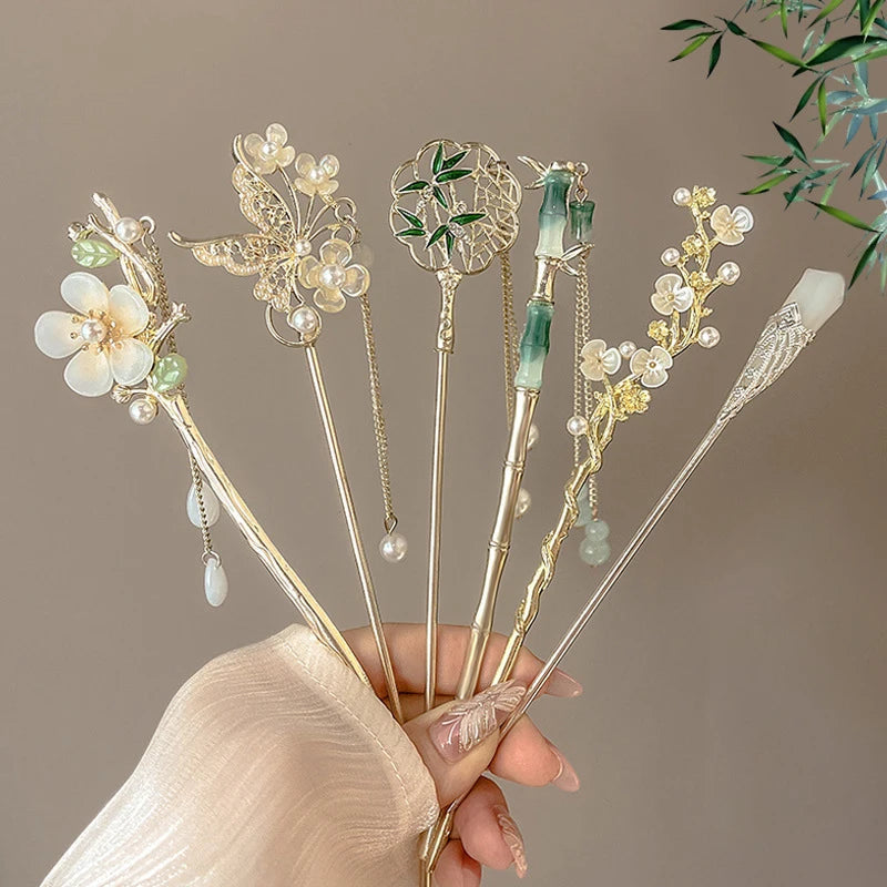 Eleganter chinesischer Haarstab mit Blumen und Quaste NOOR08