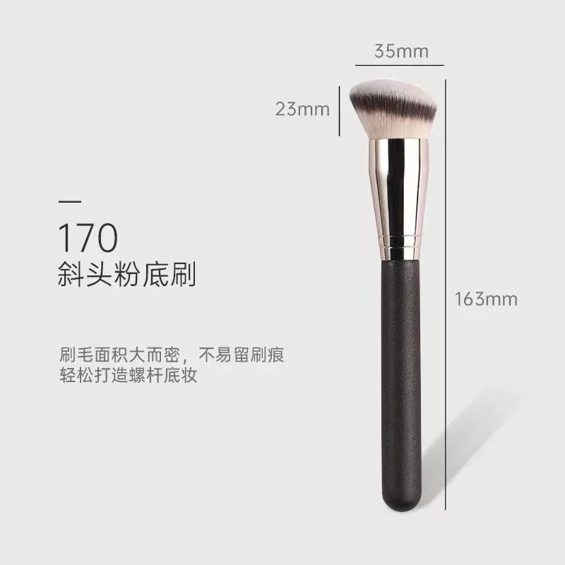 Make-up-Pinsel, Foundation- & Concealer-Pinsel, abgewinkelt NOOR08