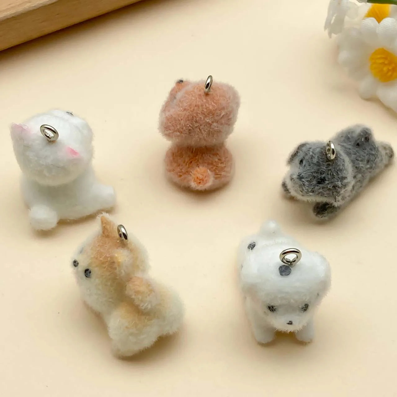 Mix 2/5 Stück Harz Beflockung Hund Anhänger DIY Schmuck NOOR08