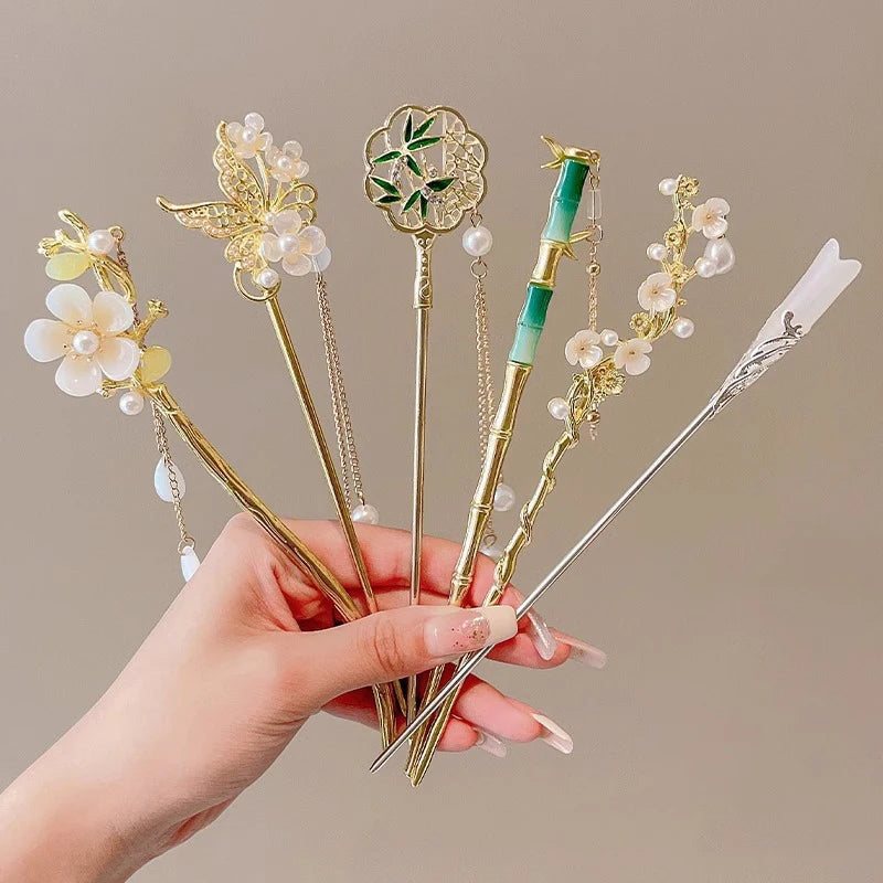 Eleganter chinesischer Haarstab mit Blumen und Quaste NOOR08