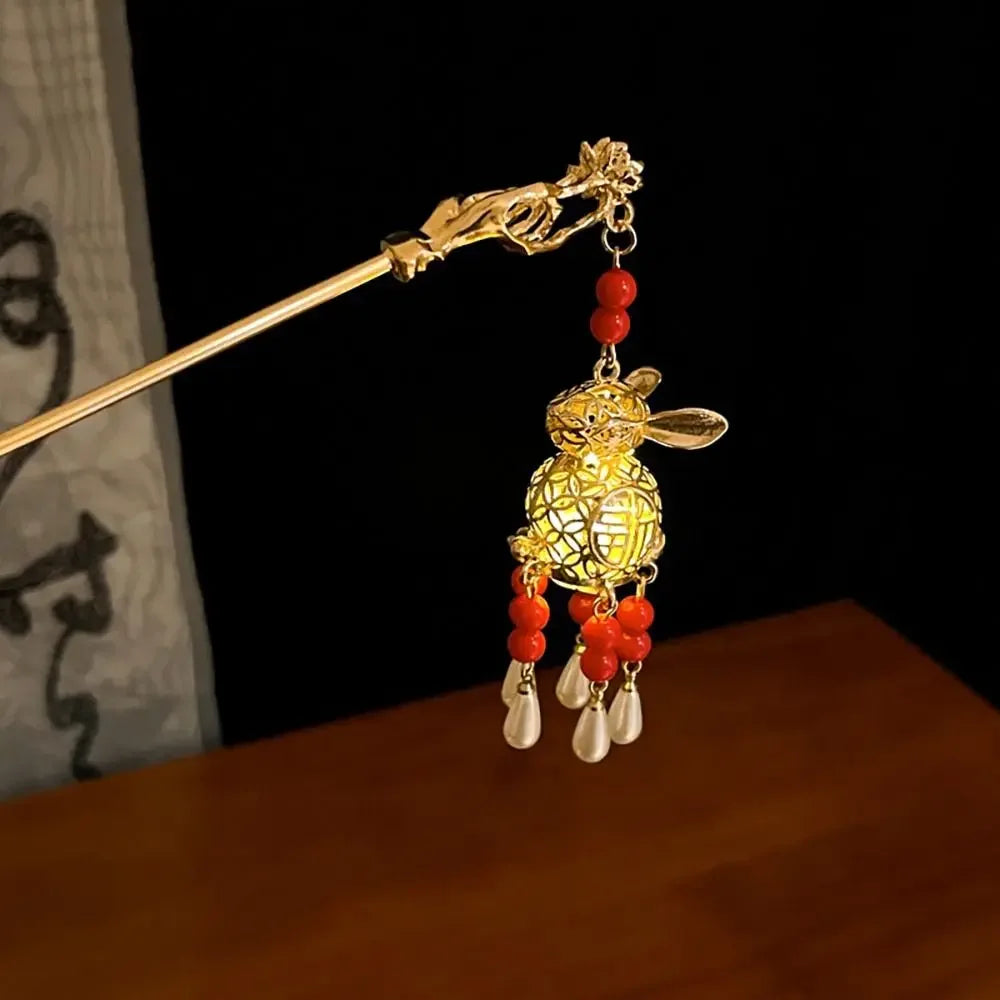 Chinesischer Haarstab, Leuchtende Lotuslaterne mit Quaste NOOR08