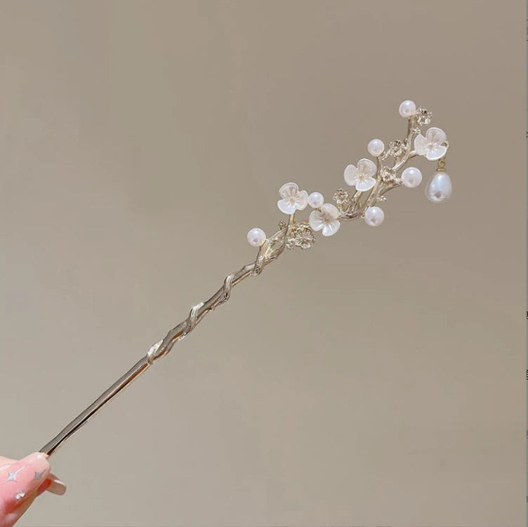 Eleganter chinesischer Haarstab mit Blumen und Quaste NOOR08
