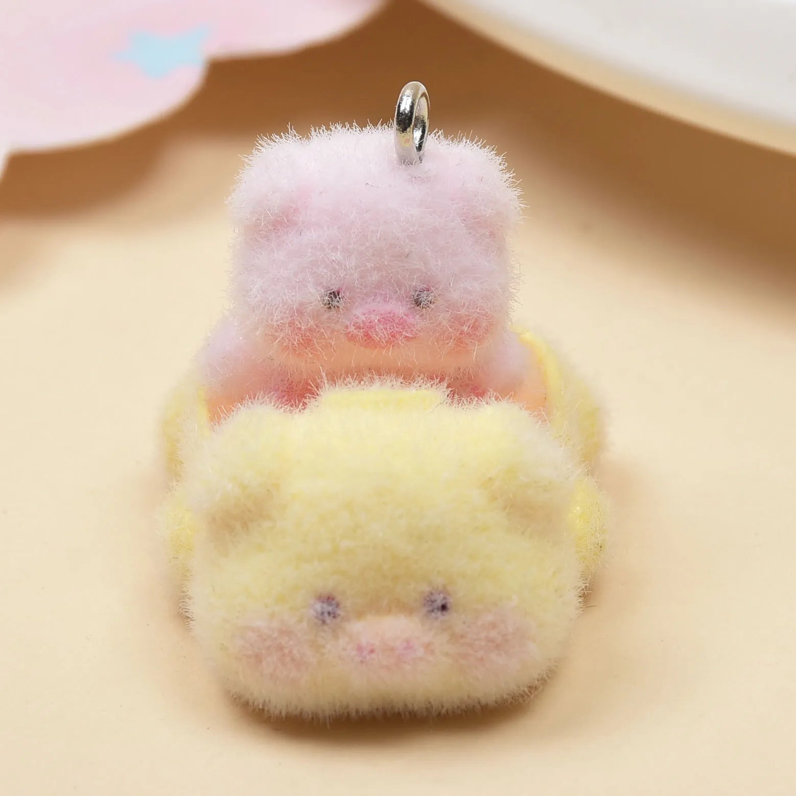Plüsch Harz Tier Anhänger Schweinchen Schmuck NOOR08