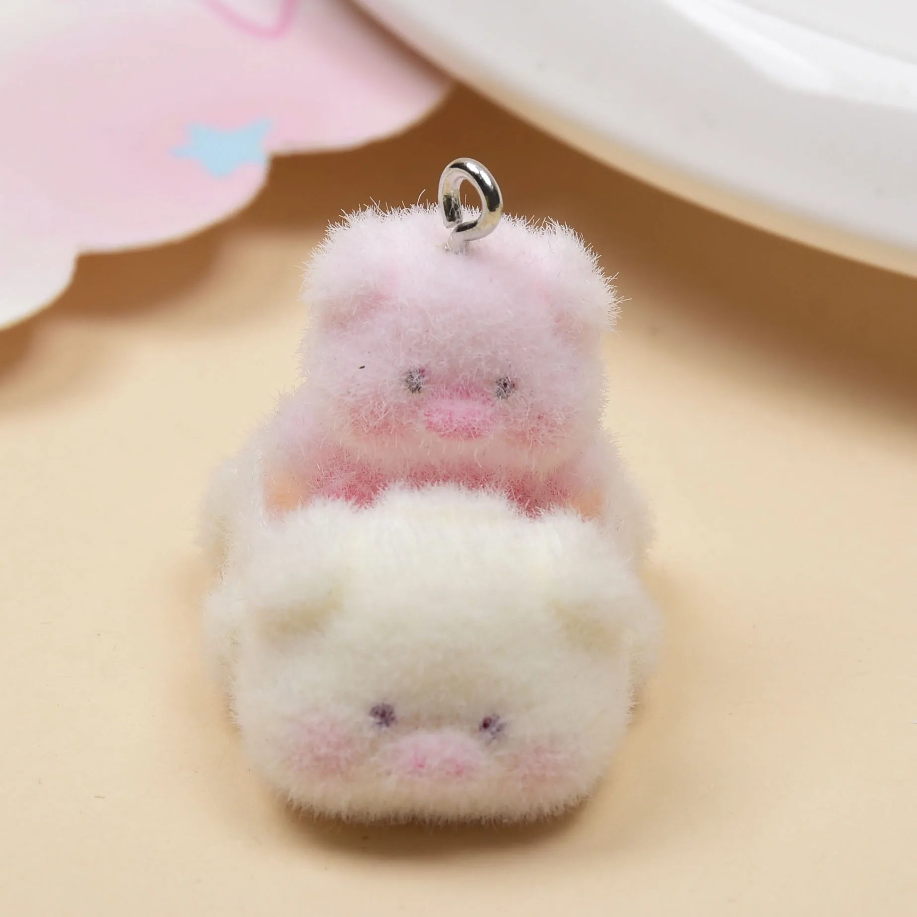 Plüsch Harz Tier Anhänger Schweinchen Schmuck NOOR08