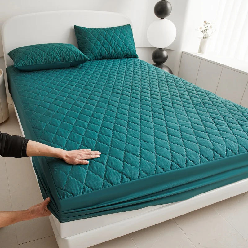 Wasserdichter Matratzenschoner – Gesteppter Schutz für Queen & King Size Betten NOOR08