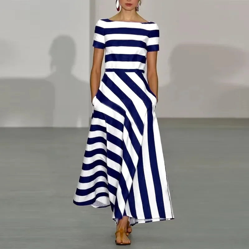 Langes Damen-Streifenkleid mit One-Shoulder-Design und kurzen Ärmeln NOOR08