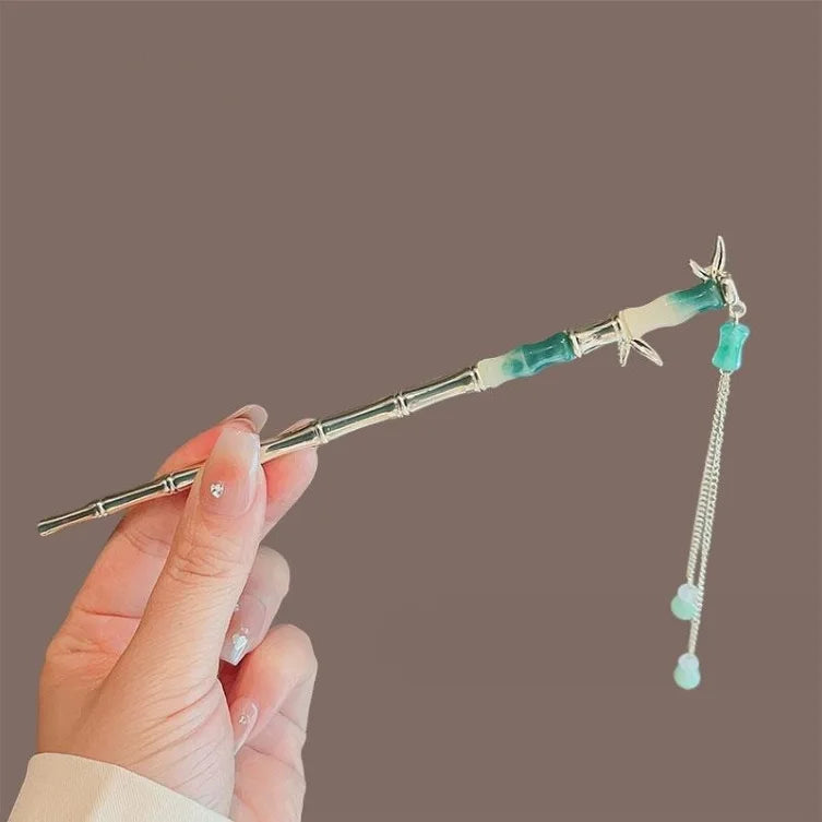 Eleganter chinesischer Haarstab mit Blumen und Quaste NOOR08