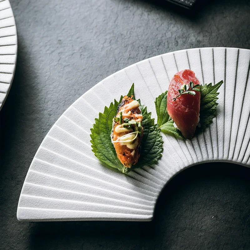 Japanisches Sushi-Teller-Set – Matte Keramik Fächerplatten (4 Stk) NOOR08