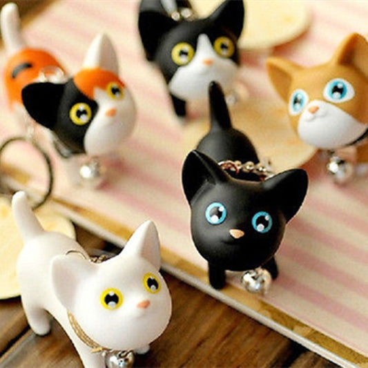 Dieser niedliche Katzen-Schlüsselring ist das perfekte Pärchen-Accessoire. Im süßen Kätzchen-Design eignet er sich hervorragend als Geschenk für Partner oder Freunde, um Taschen oder Schlüssel zu schmücken.