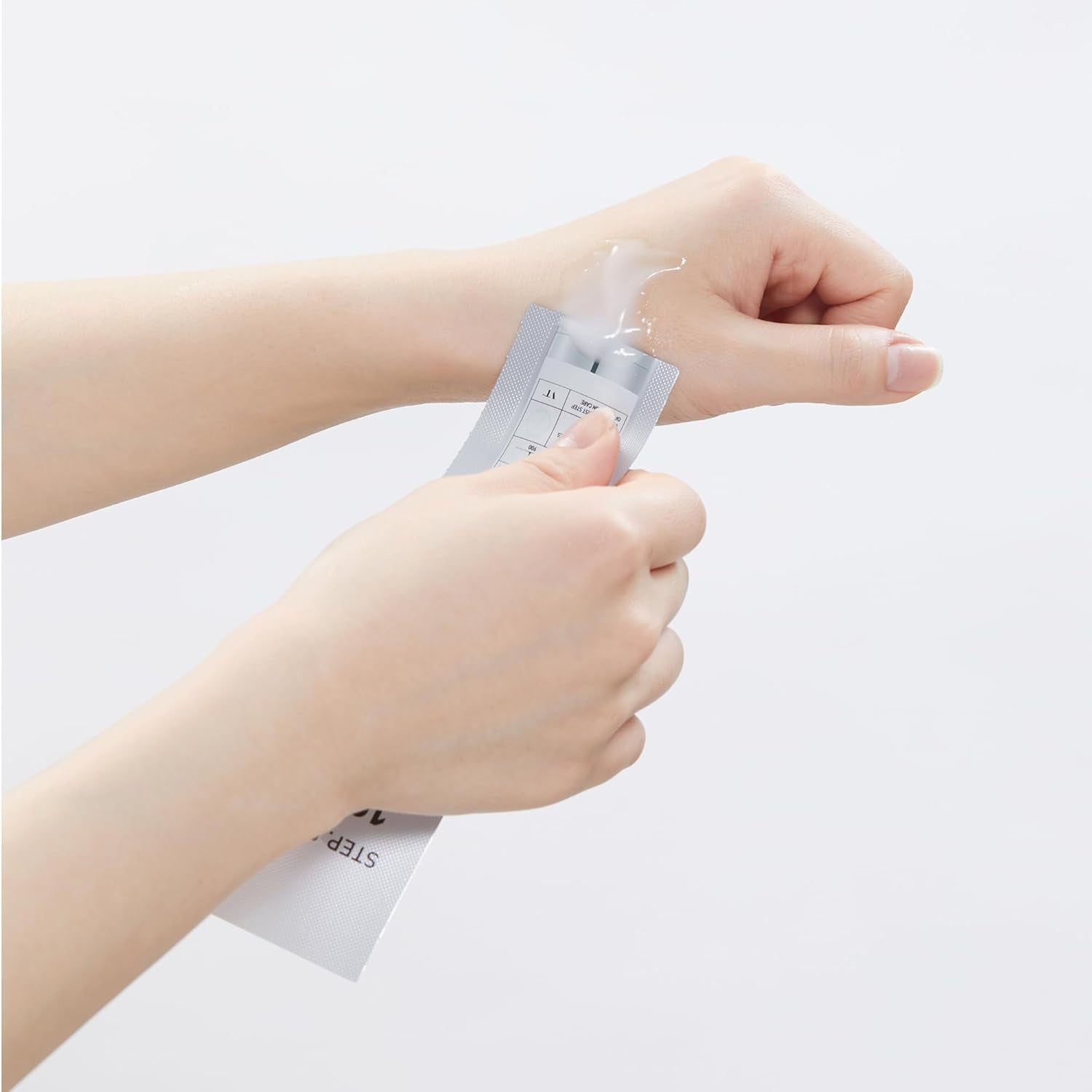 VT COSMETICS Reedle Shot 100 2-Step Mask (1.5 G)
