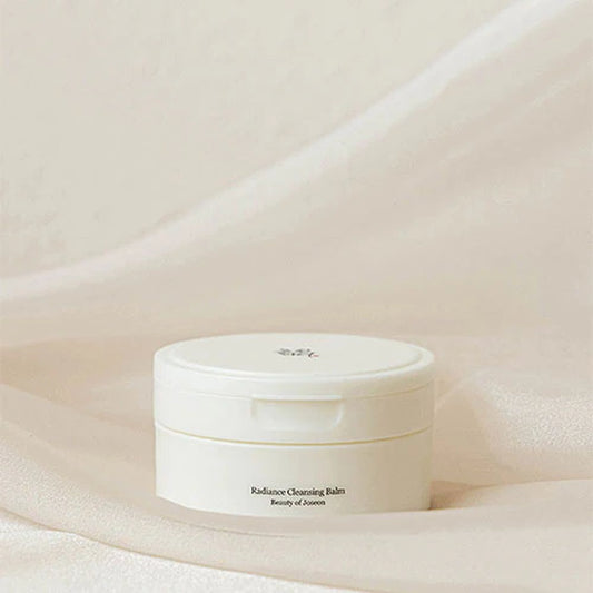 Ein 100ml Reinigungsbalsam, der Make-up und Unreinheiten sanft entfernt. Verleiht der Haut eine strahlende, gesunde Ausstrahlung und sorgt für ein sauberes Hautgefühl.